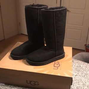 Almost brand NEW IN BOX black tall Uggs